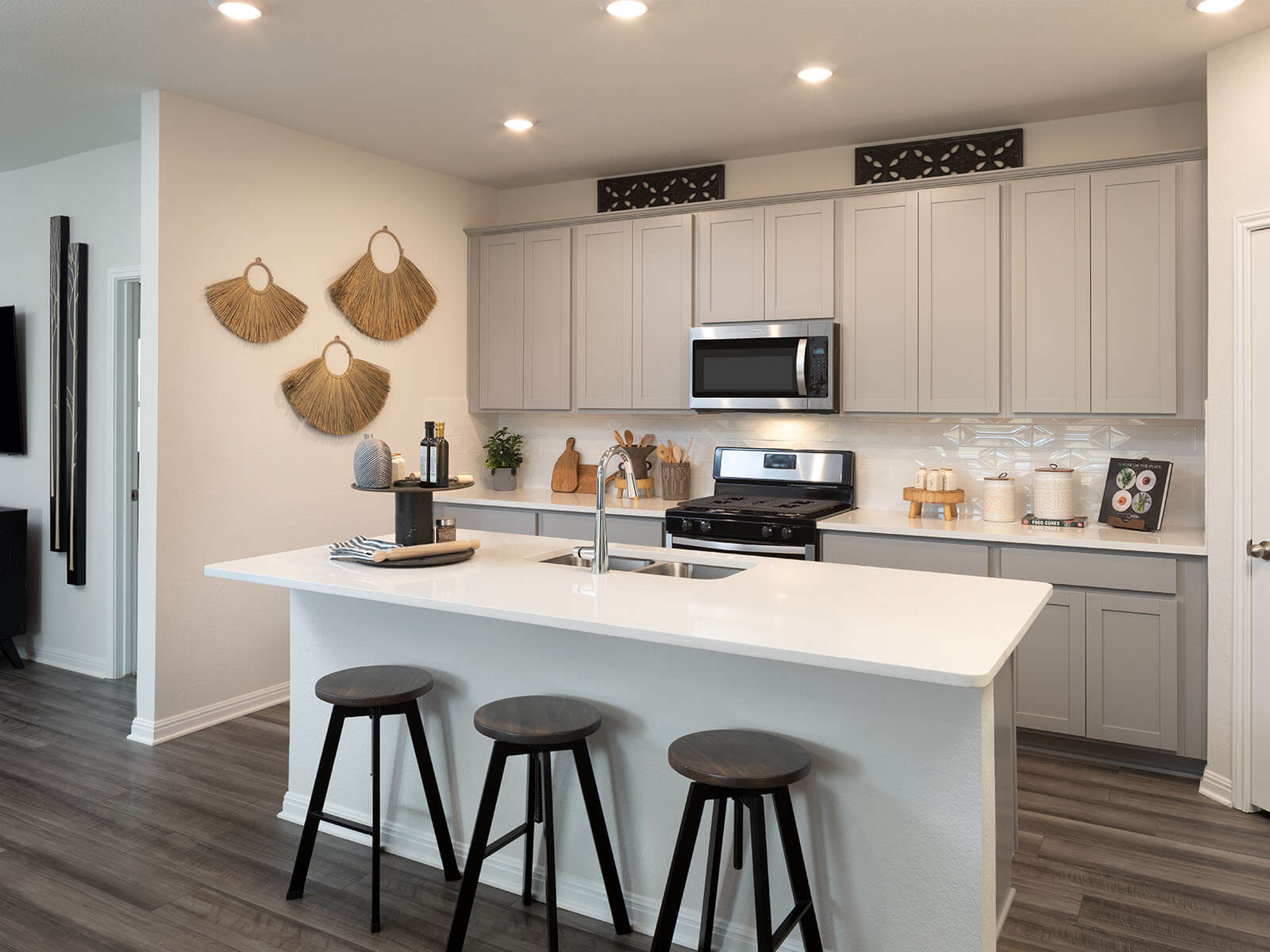 Explore the Reynolds floorplan modeled at MorningStar.