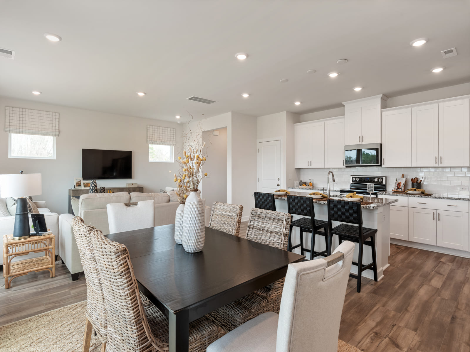 Welcome home to the Lennon Floorplan.