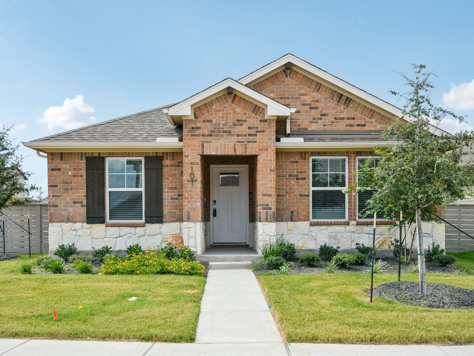A Quick Move-in The Coronado (740) Floorplan