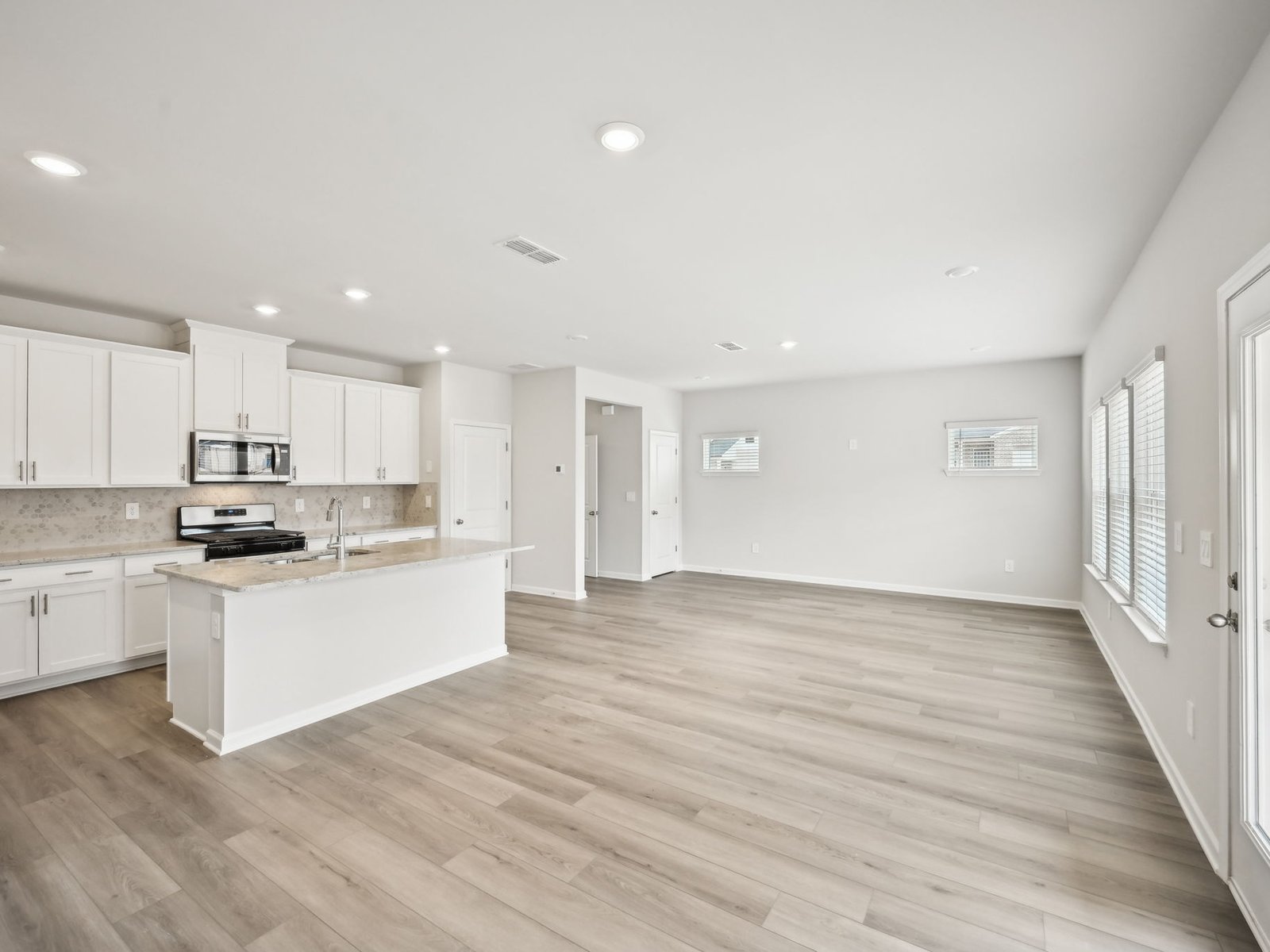 The Lennon floorplan with the Elemental 1 interior package.