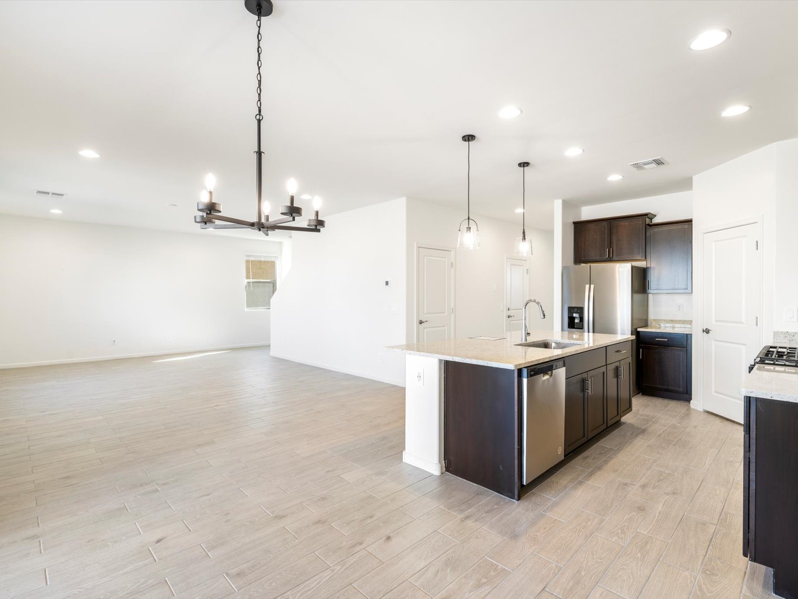 Welcome to the 2380 floorplan.