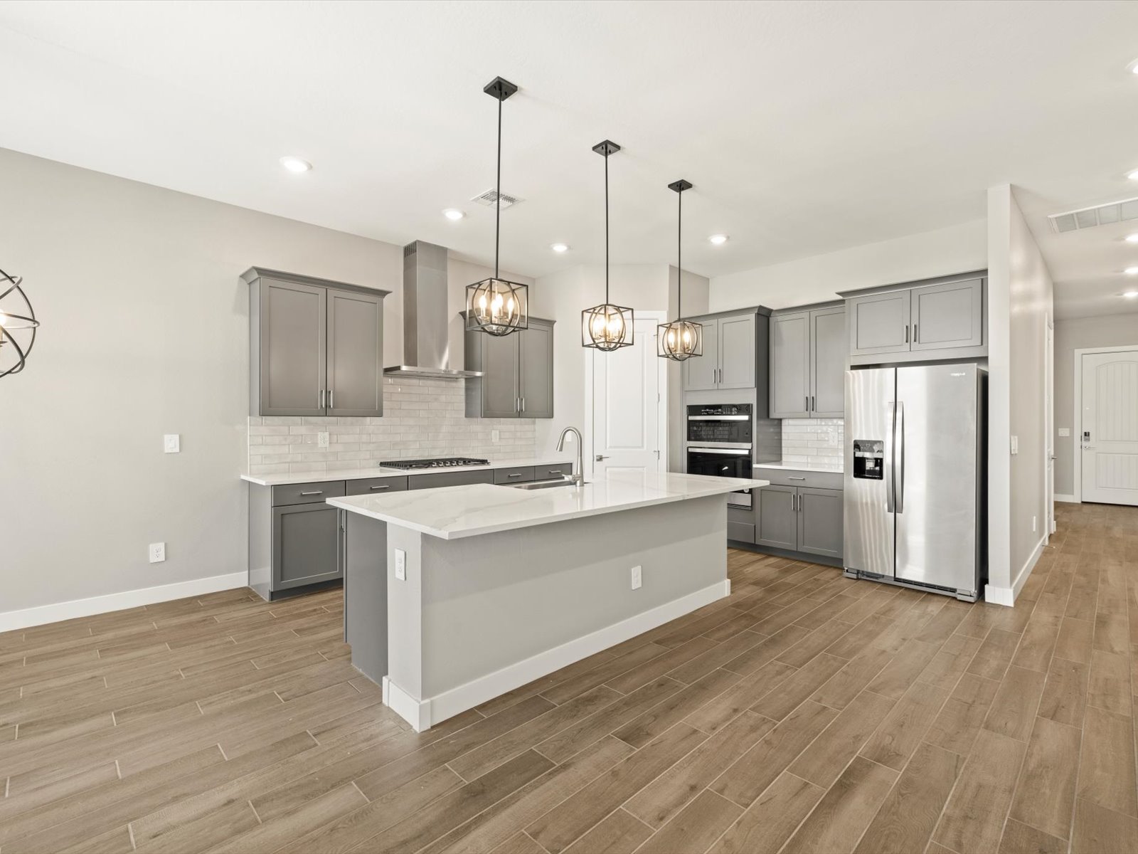 A Quick Move-in Arlo - 3 Car Garage Included Floorplan
