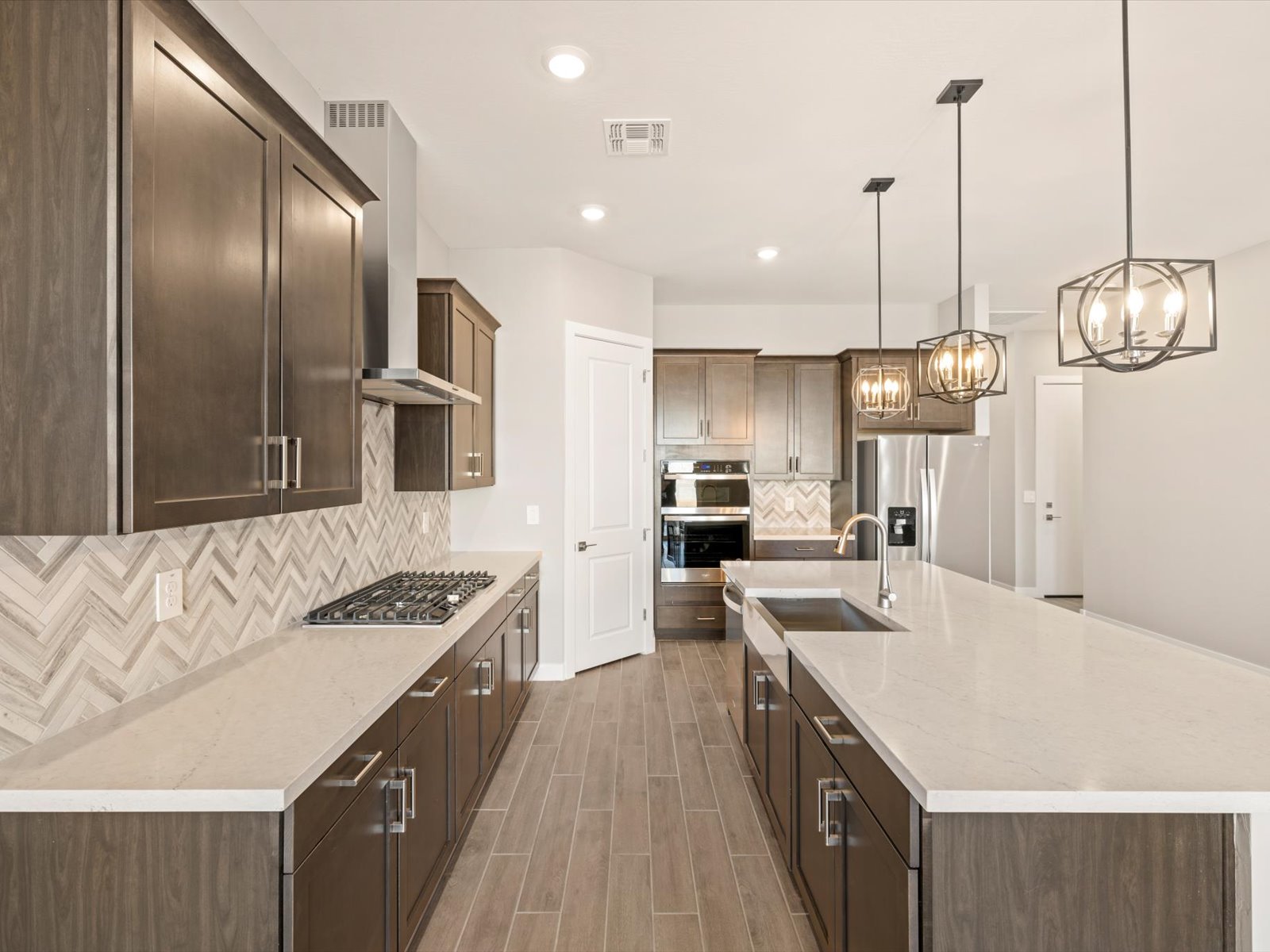 A Quick Move-in Arlo - 3 Car Garage Included Floorplan