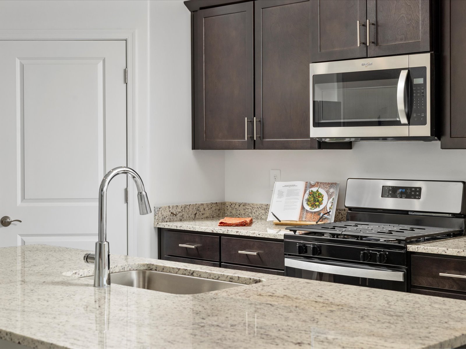 A Quick Move-in Mascota Floorplan