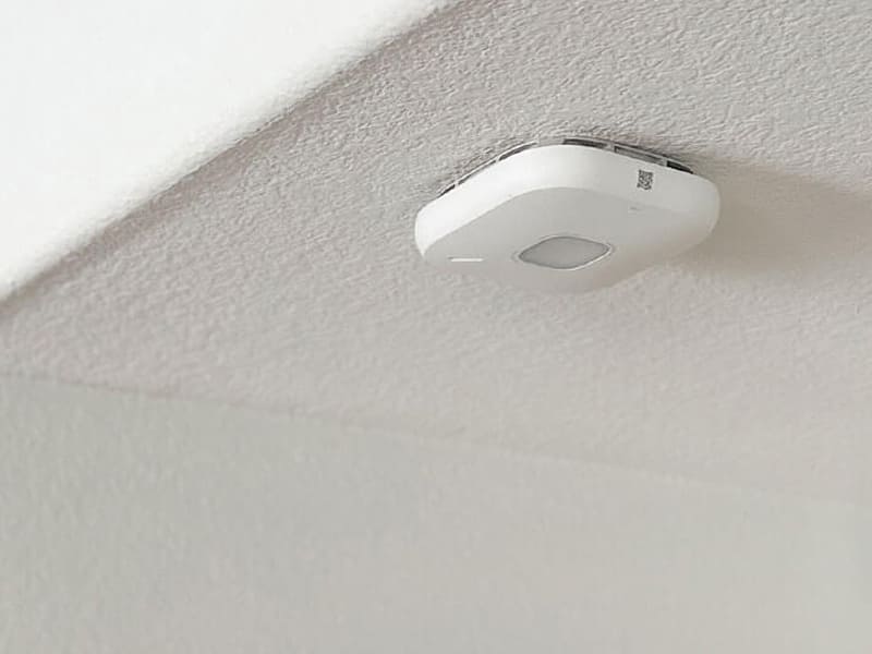 MTH_2025_MCH_Smoke CO Detector_800x600_v1.jpg