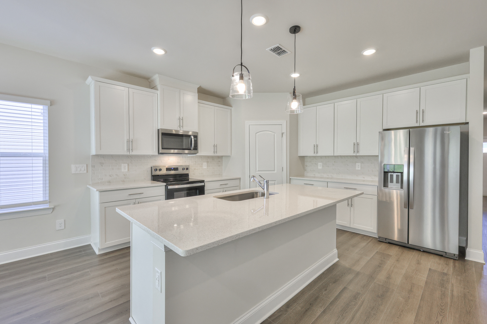 Skip takeout and prep dinner in the well-appointed kitchen.