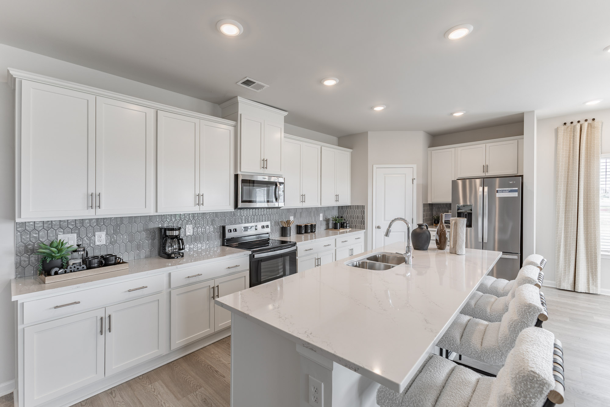 Welcome to the Gibson floorplan modeled at Madison Preserve.