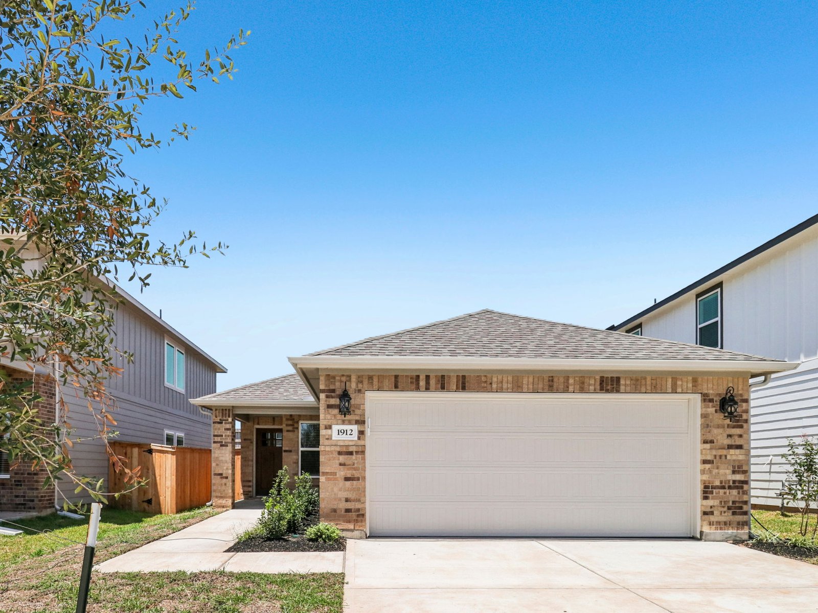 A Quick Move-in The Pinnacle (347) Floorplan