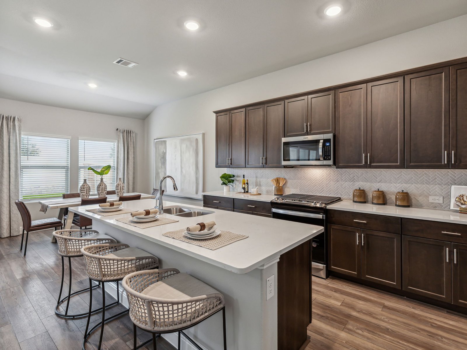 The Abington at 4107 Benbrook Drive, Farmersville, Texas: photo 2