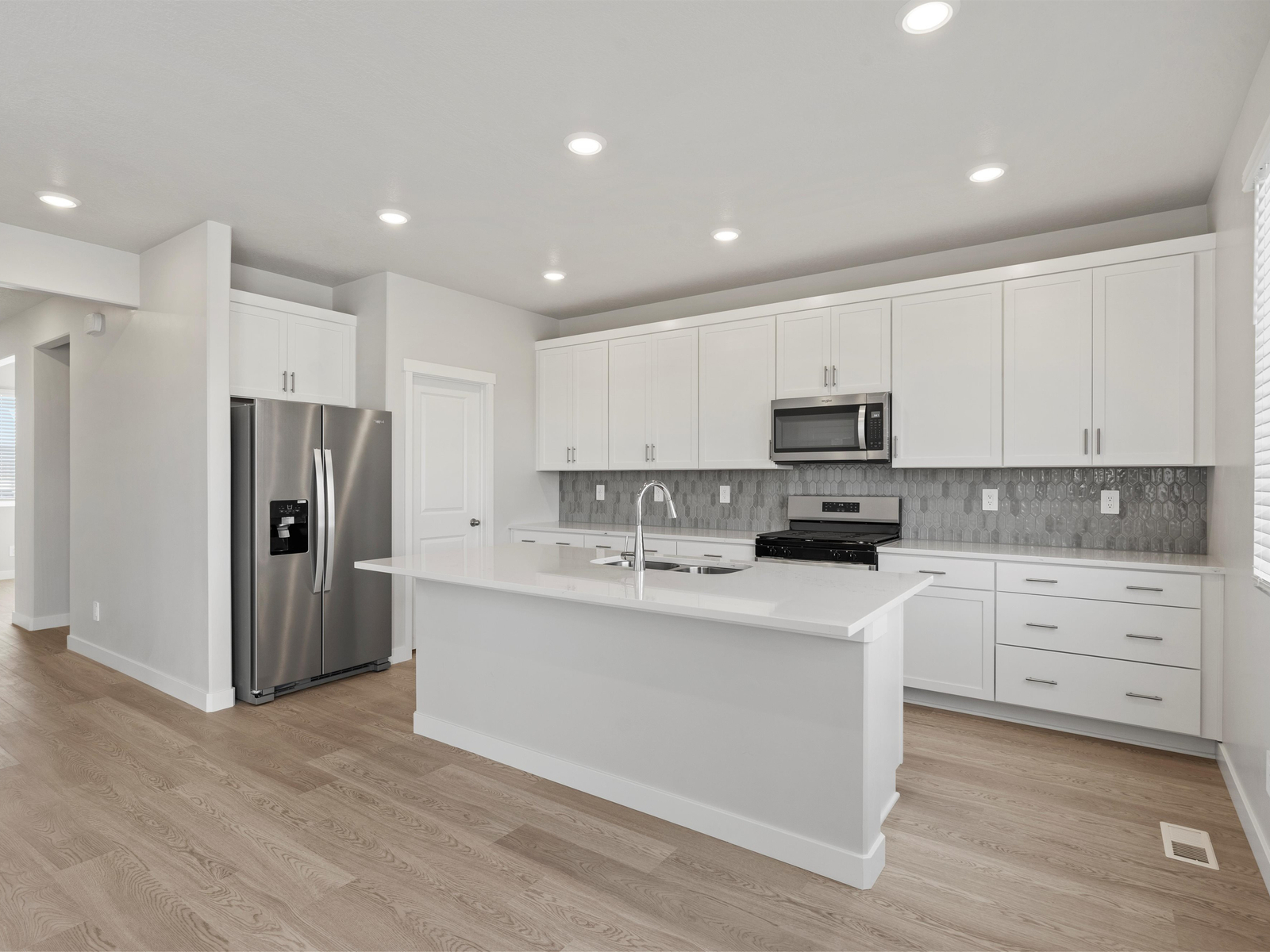 A Quick Move-in Residence 4 Floorplan