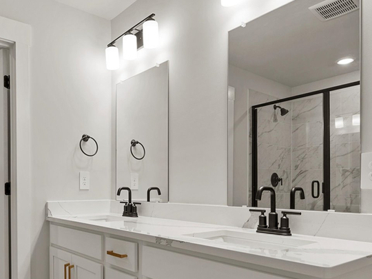 GRN_Cedar-Shoals-42s-Sfd-Ln_Paisley_Bathroom_404-Crowder-Pl
