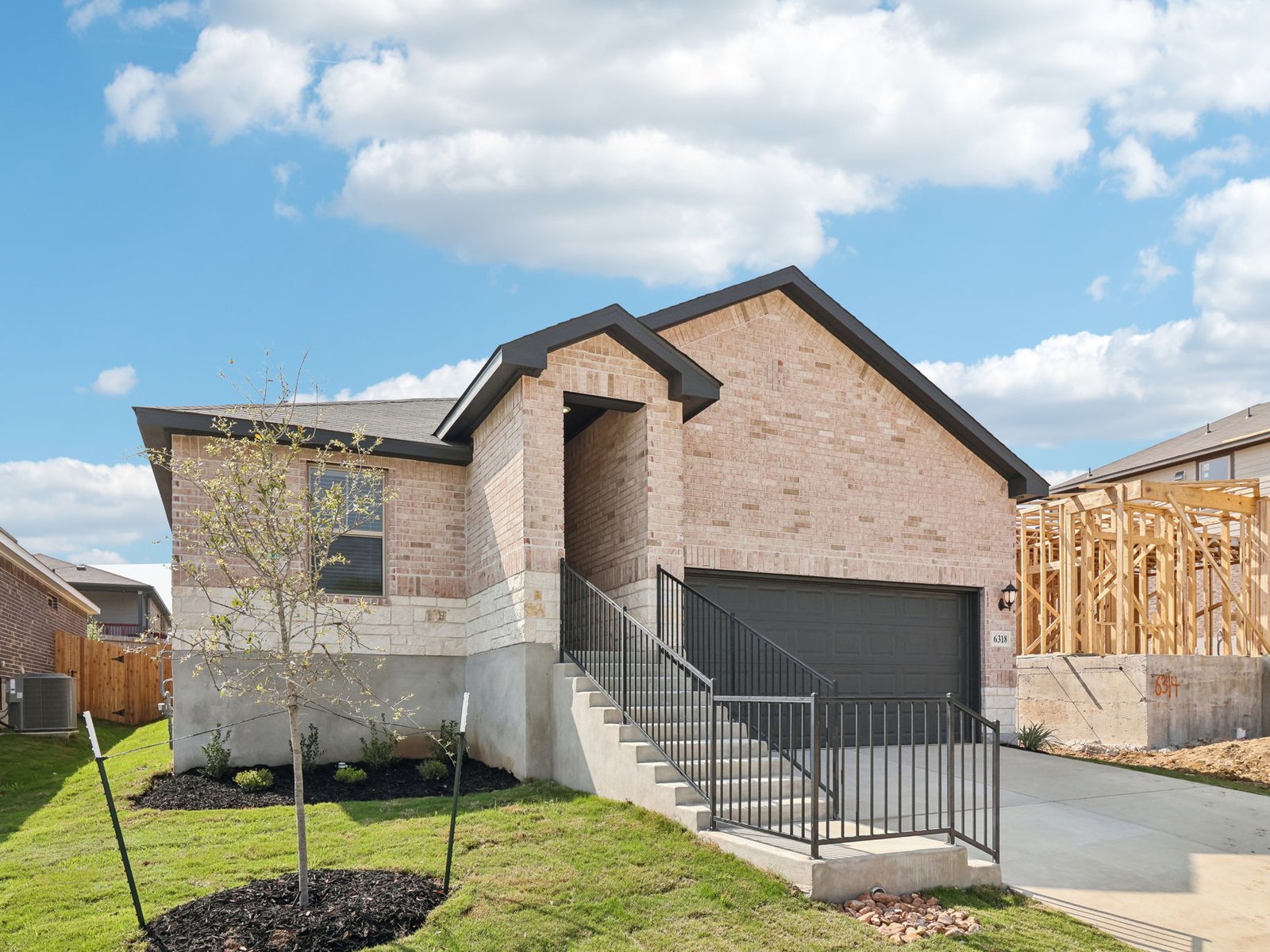 Front exterior of the Callaghan floorplan at a Meritage Homes community.