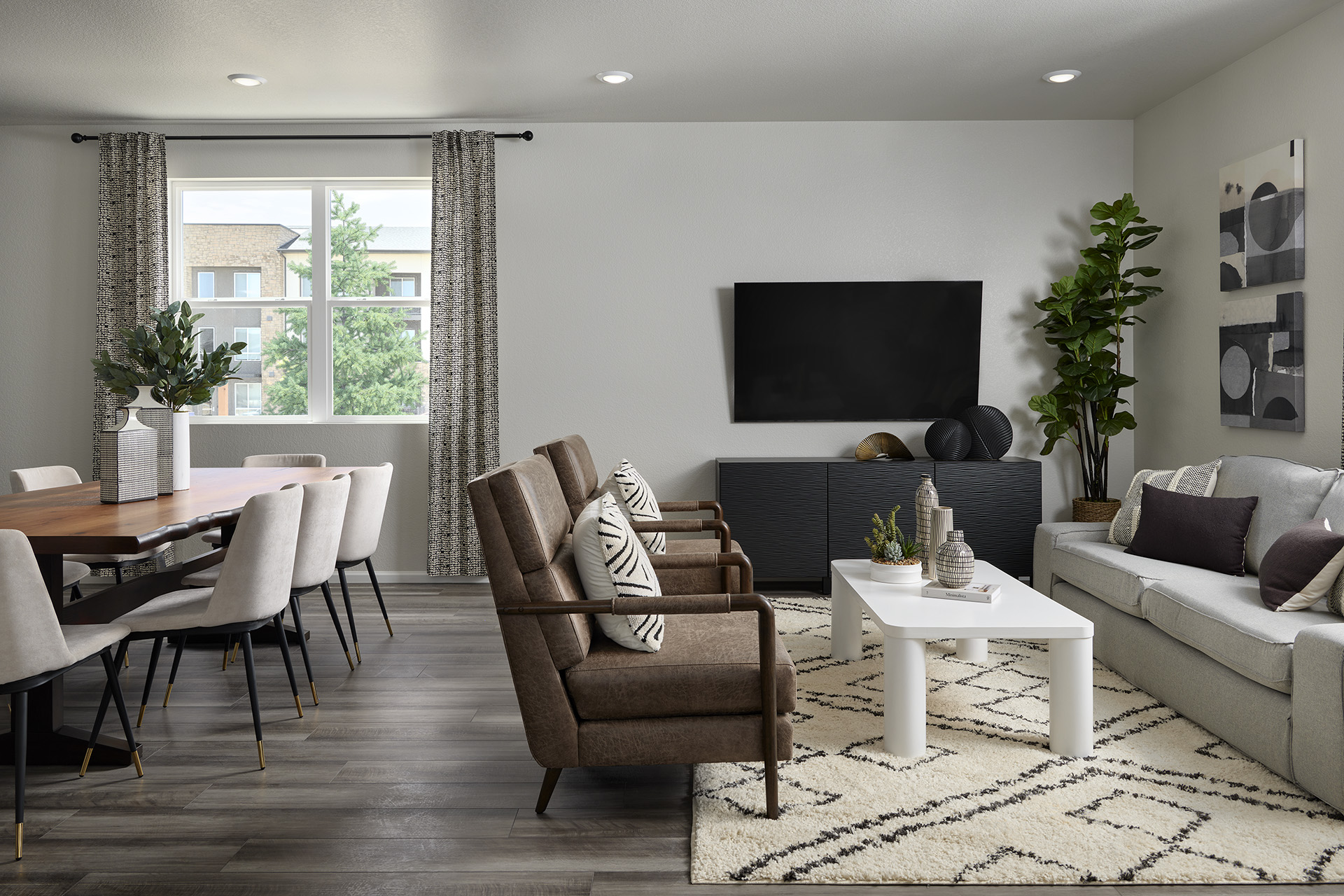 The Woodland floorplan modeled at Horizon Uptown.