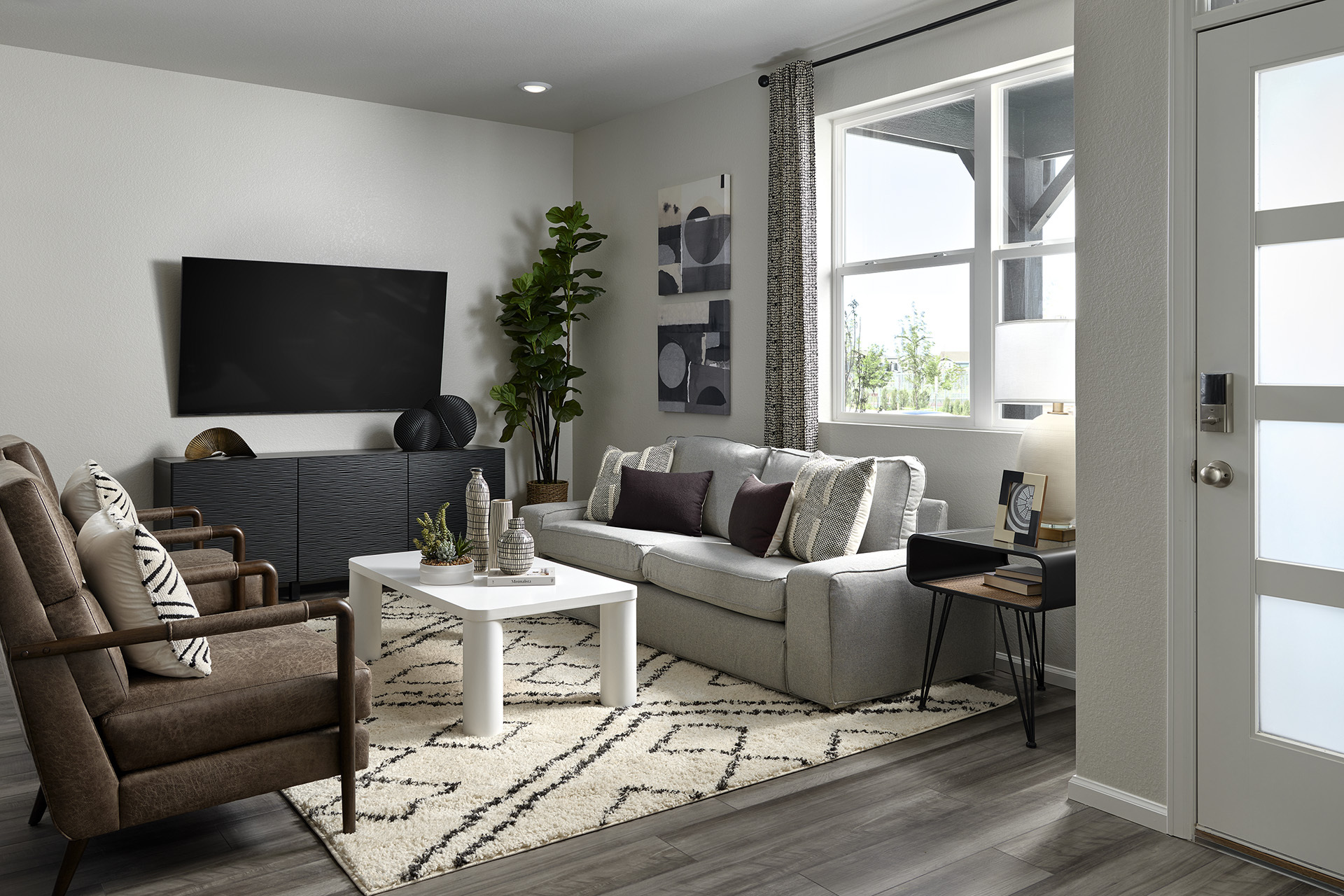 The Woodland floorplan modeled at Horizon Uptown.
