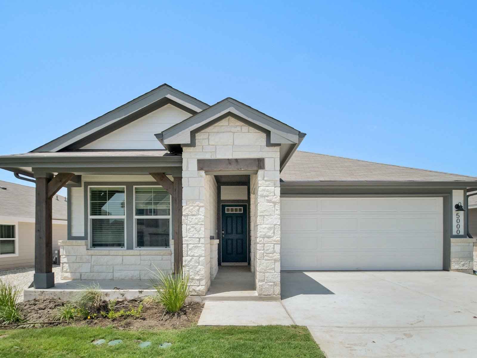 A Quick Move-in The Hughes (841) Floorplan
