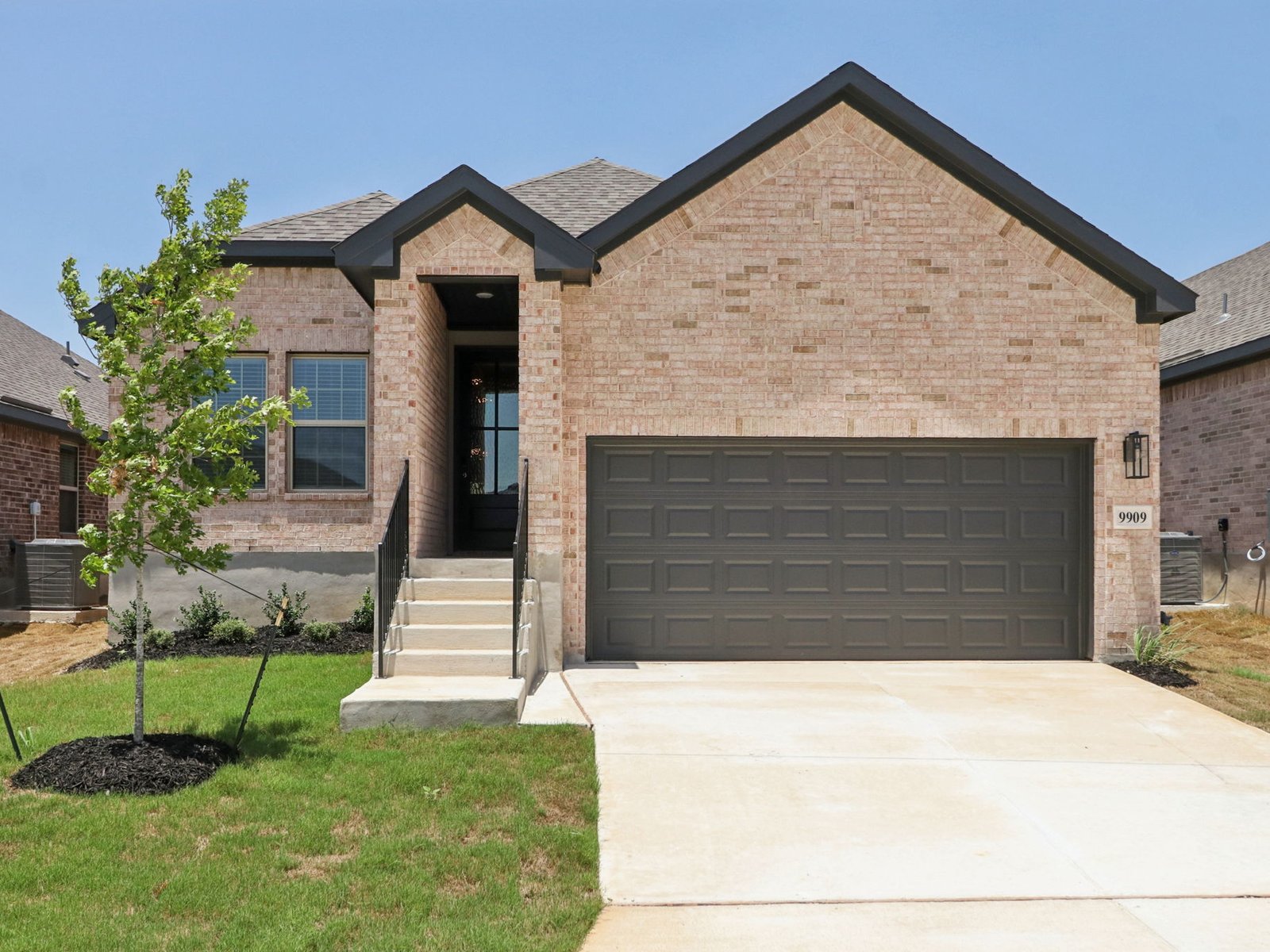 A Quick Move-in The Allen (840) Floorplan