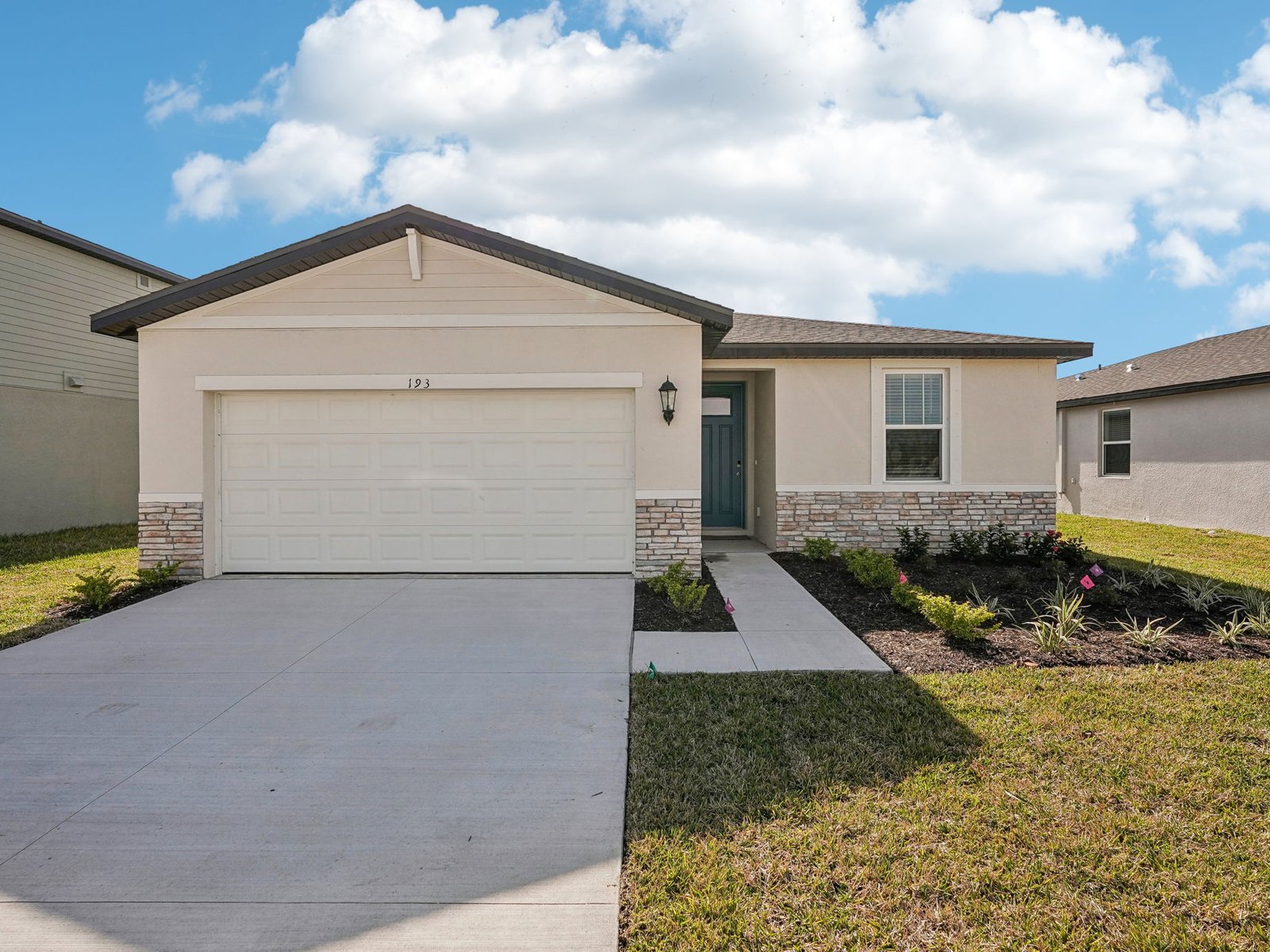 A Quick Move-in Daphne Floorplan