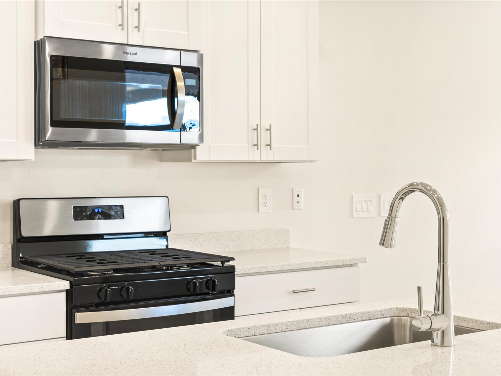 Welcome to the 1320 floorplan.