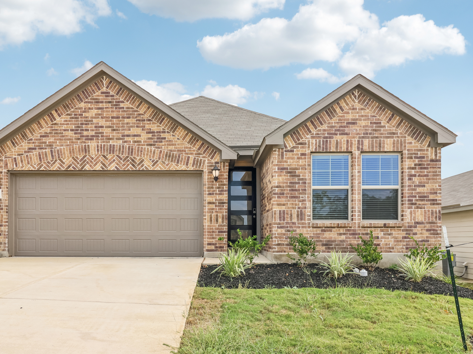 A Quick Move-in The Hughes (841) Floorplan