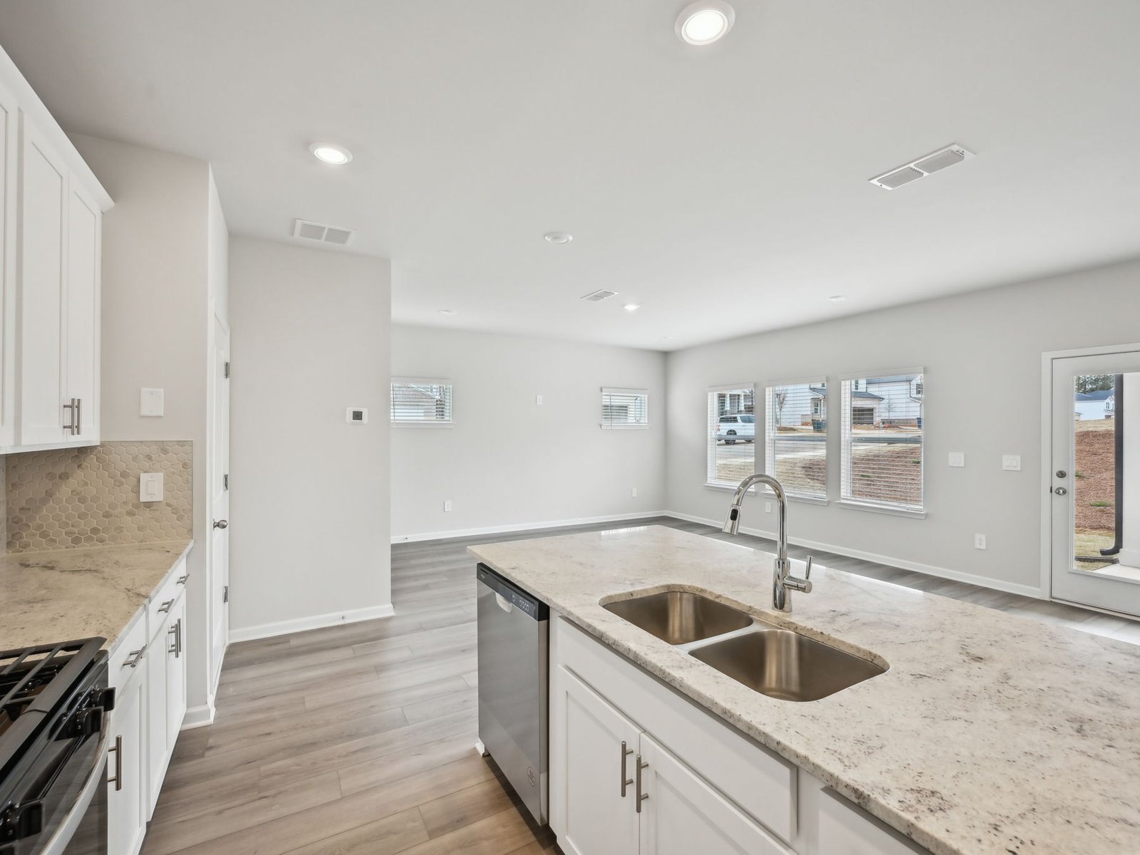 The Lennon floorplan with the Elemental 1 interior package.