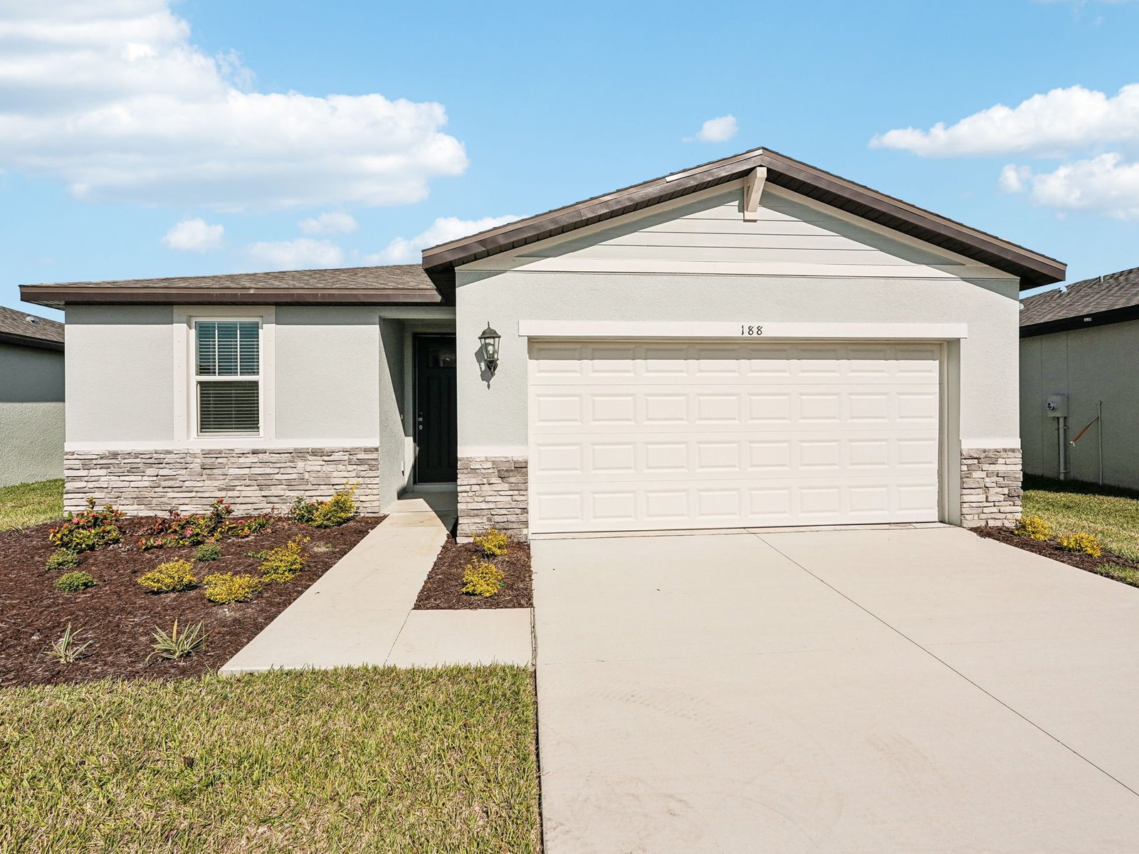 A Quick Move-in Daphne Floorplan