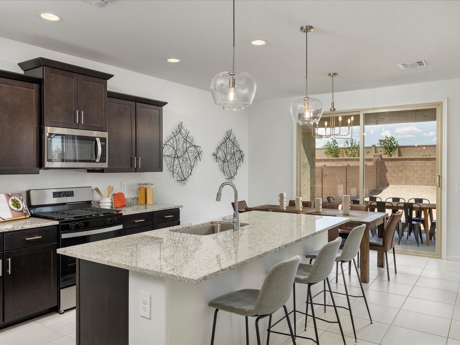 A Quick Move-in Sapphire Floorplan