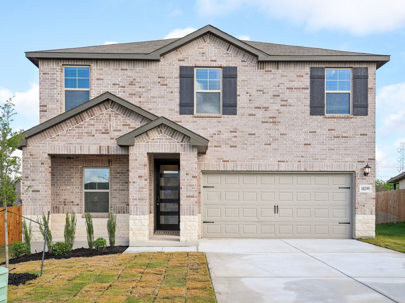 A Quick Move-in The McCoy (860) Floorplan