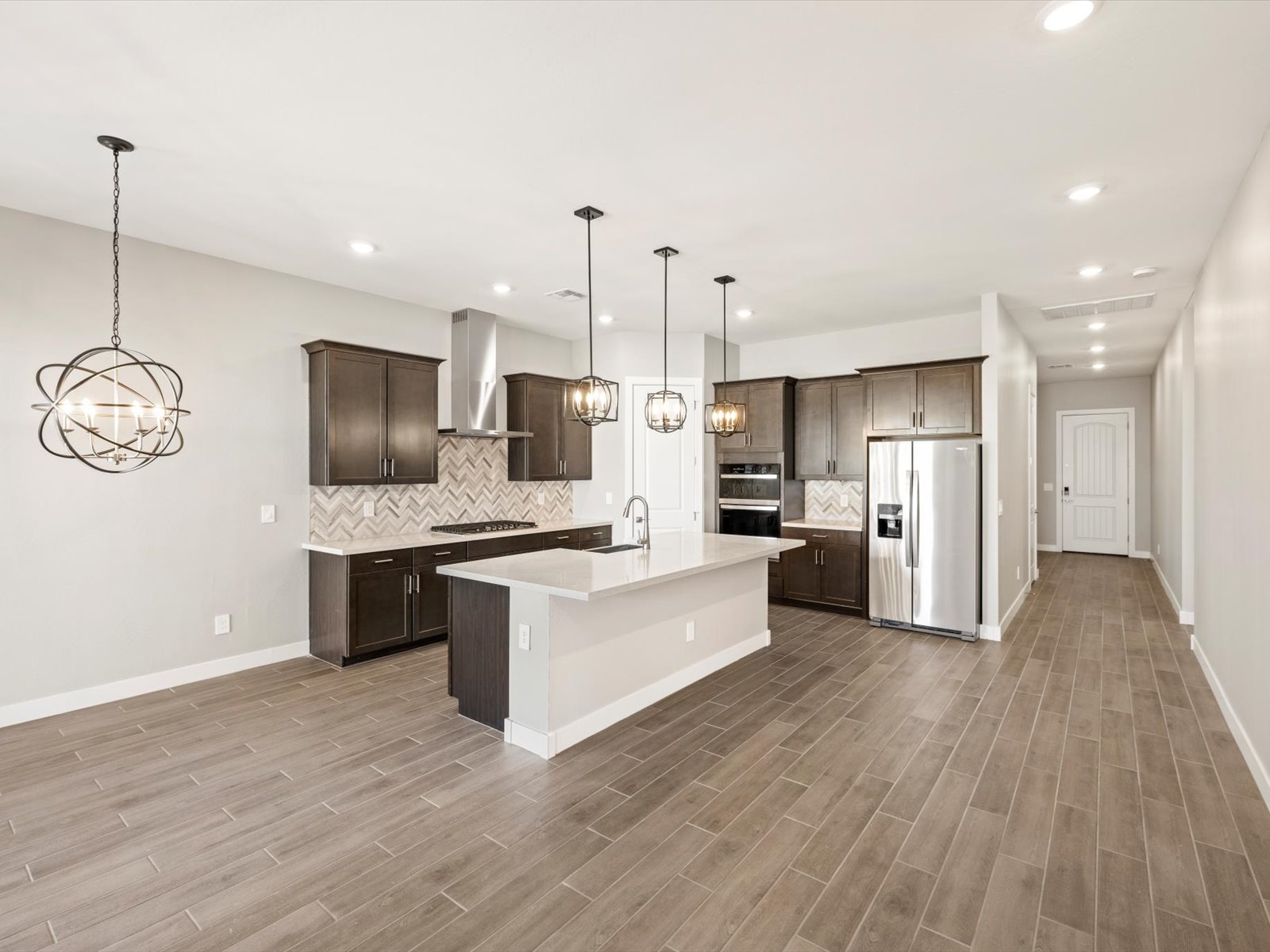 A Quick Move-in Arlo - 3 Car Garage Included Floorplan