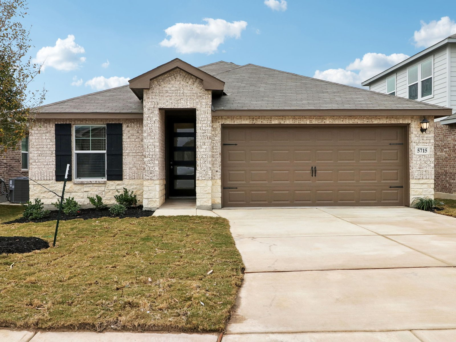 A Quick Move-in Allen (840) Floorplan