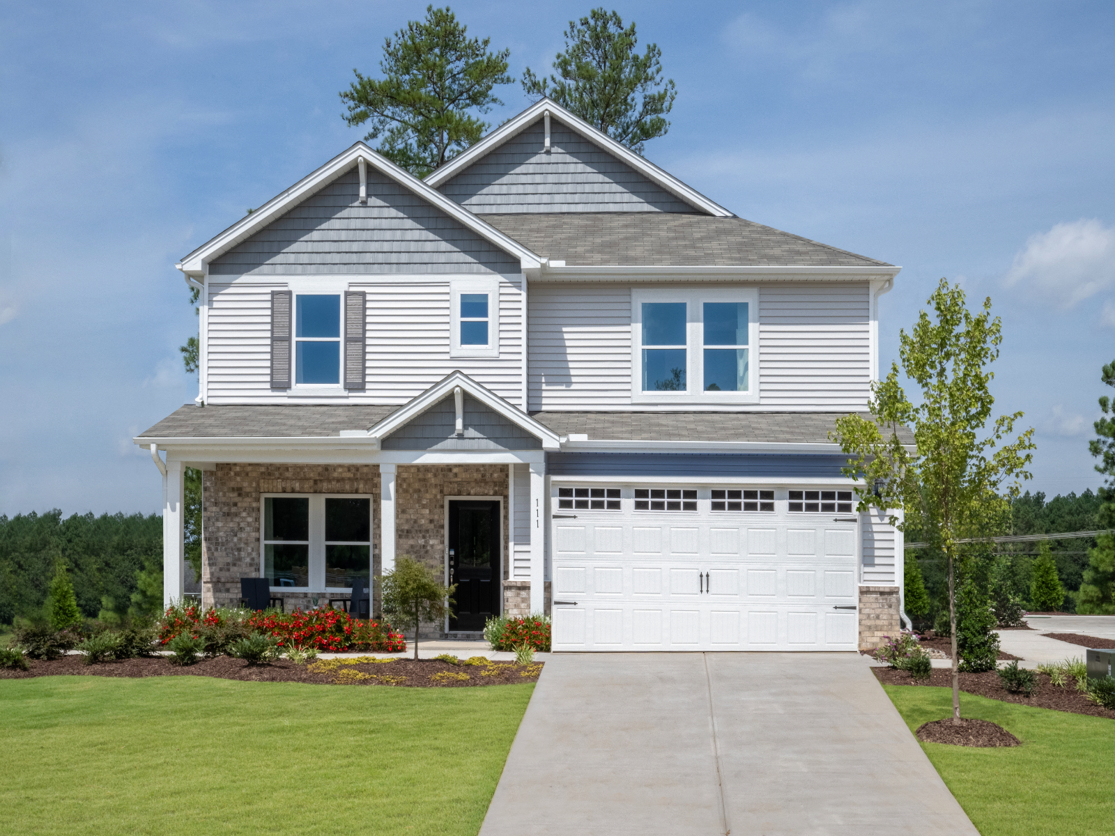 Exterior of the Sherwood floorplan at Oak Manor