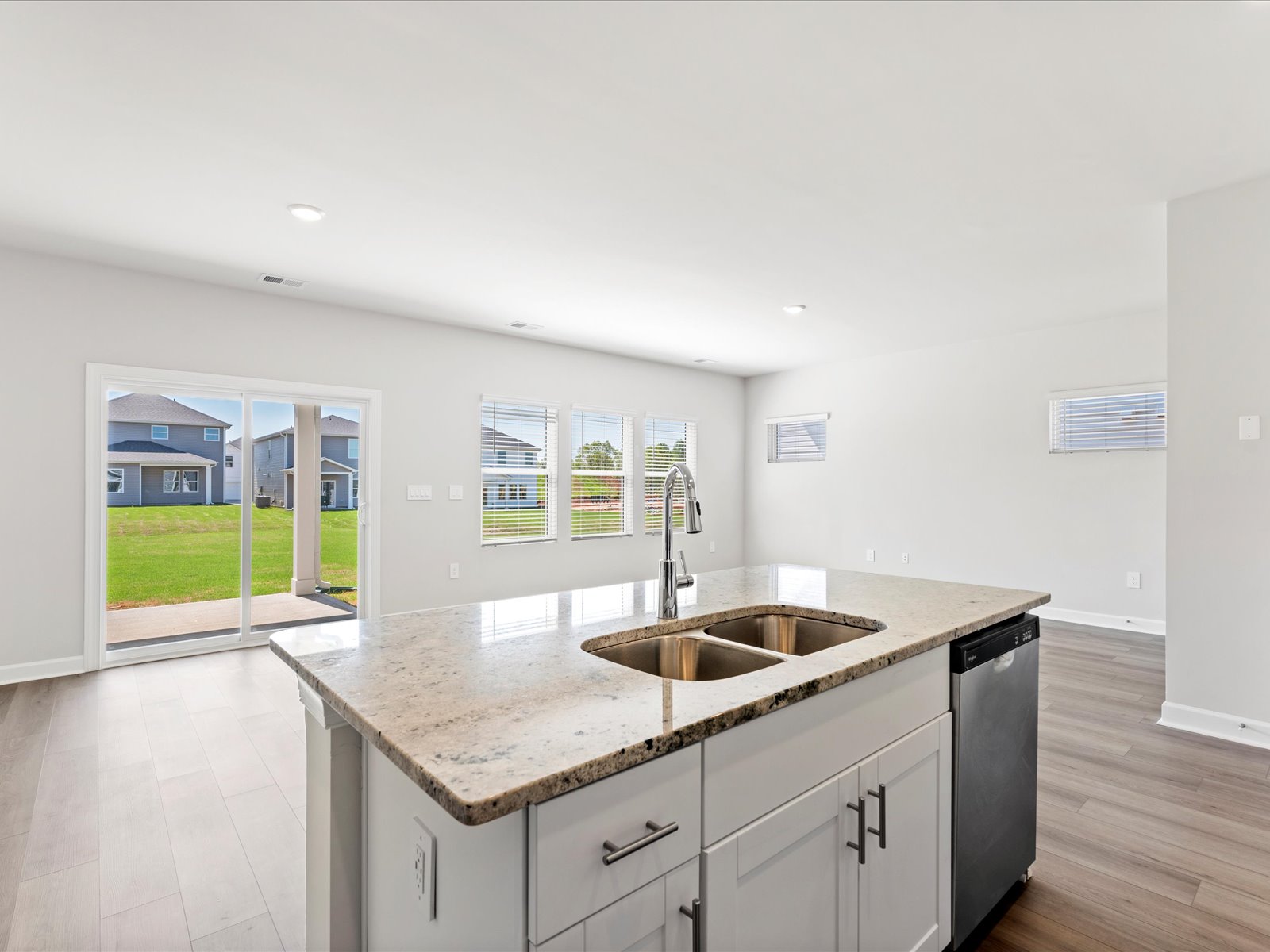 Welcome to the Lennon floorplan at Village at White Pine. 